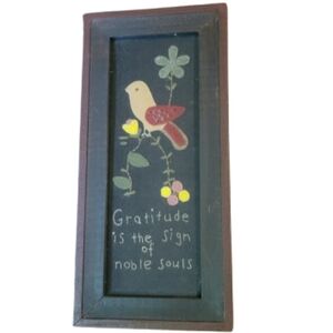 Decorative Wall Art with Bird and Quote "Gratitude Is The Sign Of A Noble Soul
